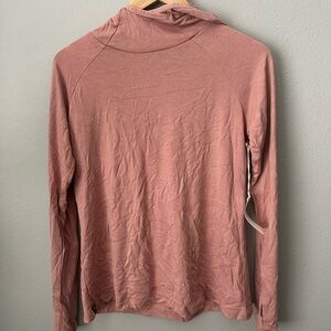 NWT!! Women's Mauve Free Fly Small Long Sleeve Top